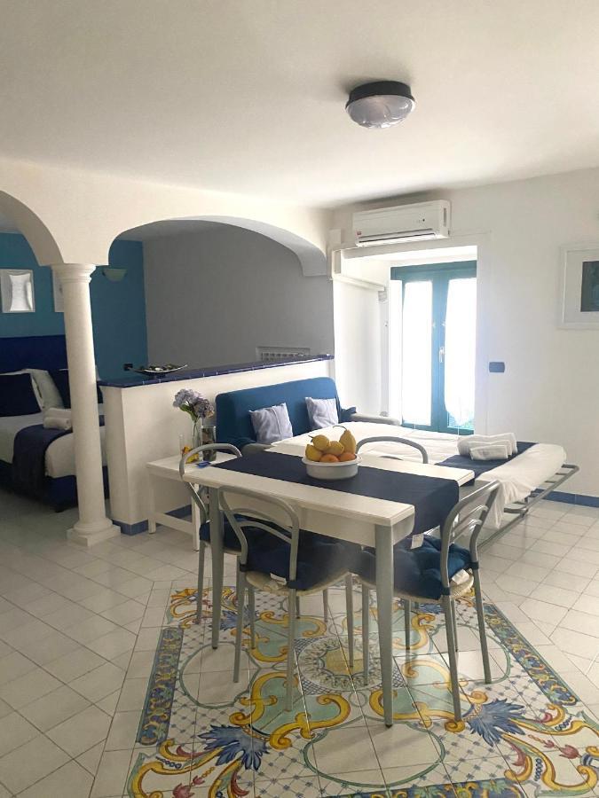 Peonia Blu Apartment Салерно Екстериор снимка
